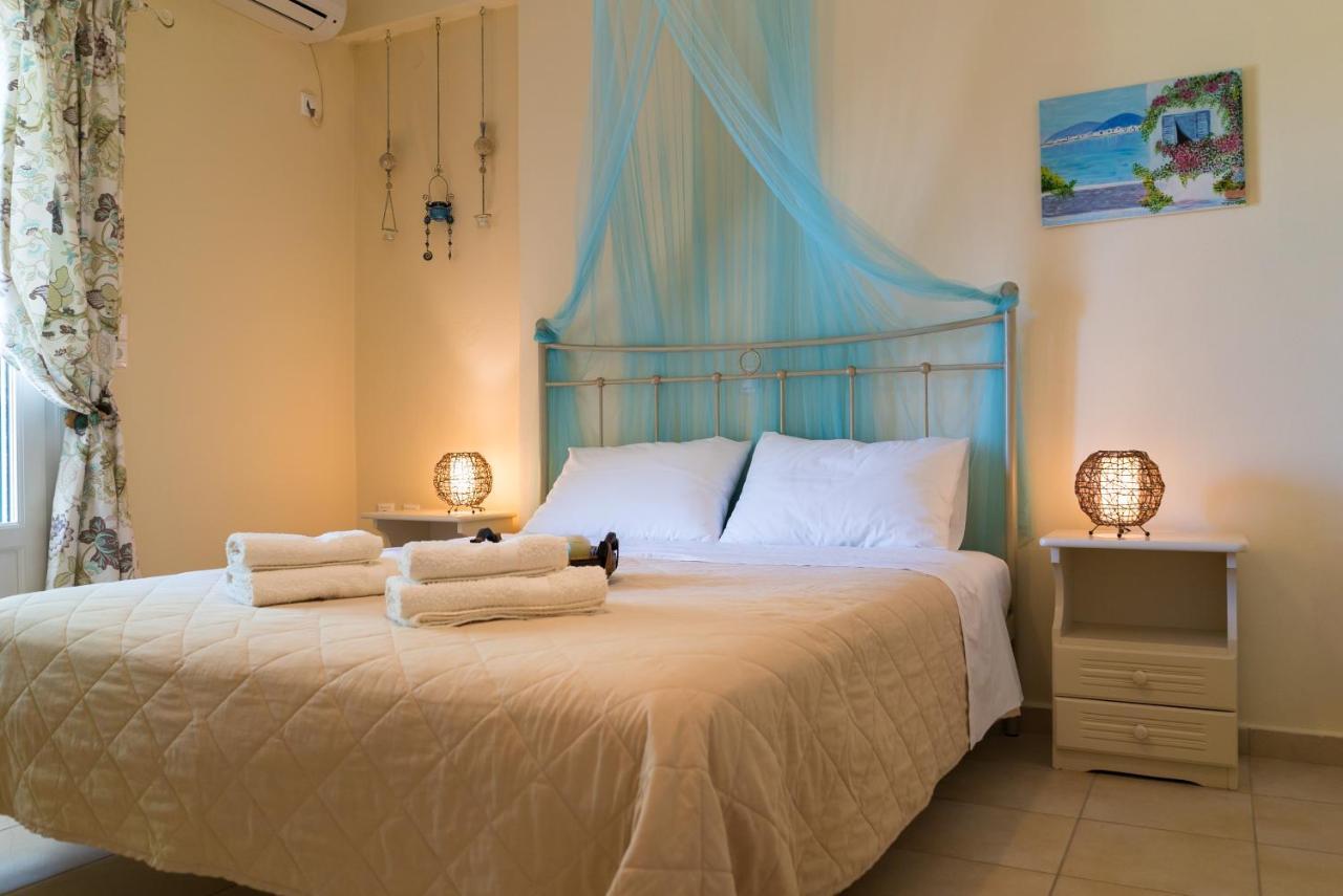 Avelia Blue Apartment Asprogerakata Ngoại thất bức ảnh
